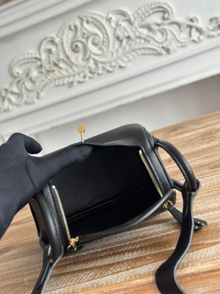 Hermes Lindy Mini 19cm Bag Taurillon Clemence Leather