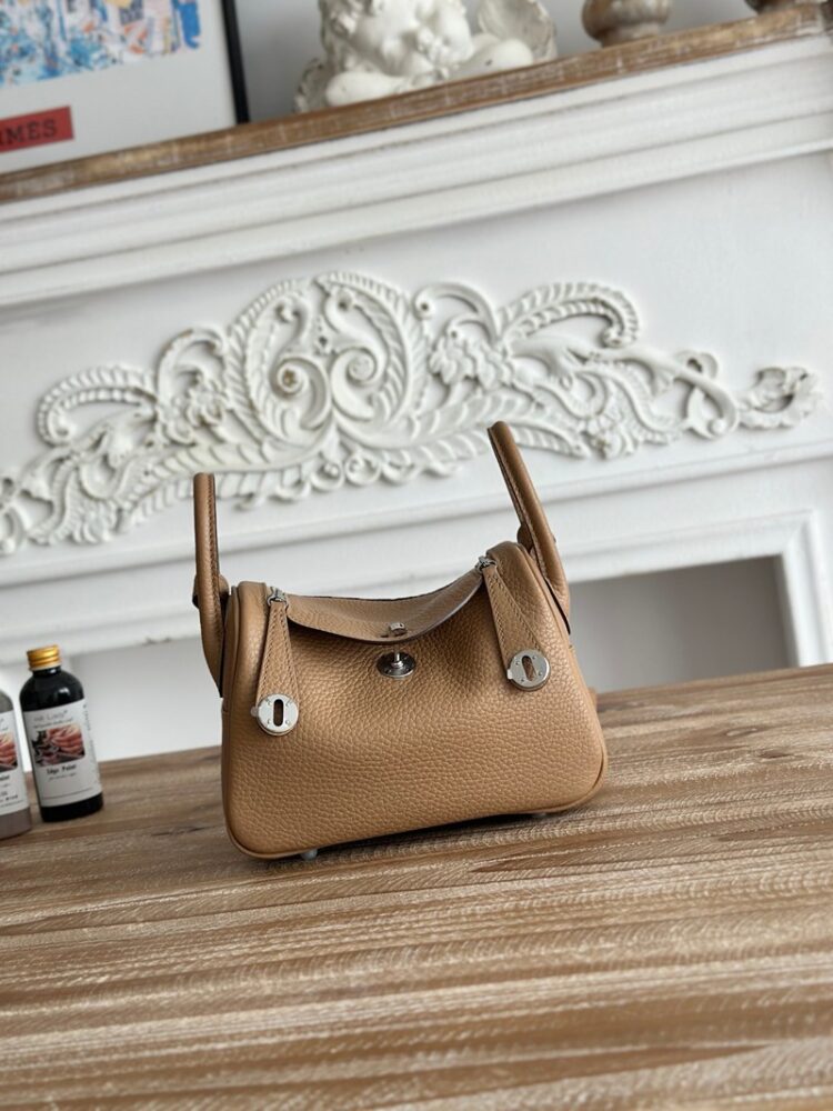 Hermes Lindy Mini 19cm Bag Taurillon Clemence Leather