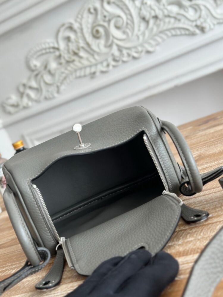 Hermes Lindy Mini 19cm Bag Taurillon Clemence Leather