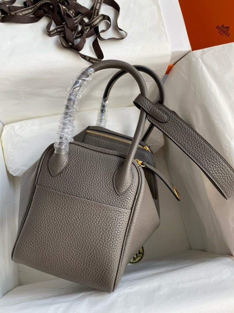 Hermes Lindy 26cm Bag Original Taurillon Clemence Leather