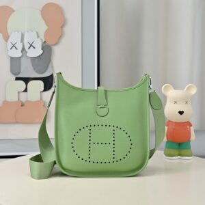 Hermes Evelyne 29cm Bag Taurillon Clemence Leather 01