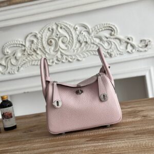 Hermes Lindy Mini 19cm Bag Taurillon Clemence Leather 03