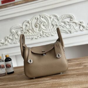 Hermes Lindy Mini 19cm Bag Taurillon Clemence Leather 08