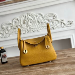 Hermes Lindy Mini 19cm Bag Taurillon Clemence Leather 11