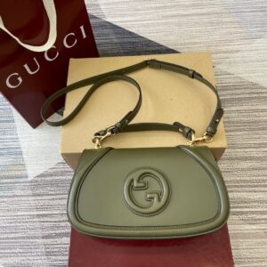 Gucci 815714