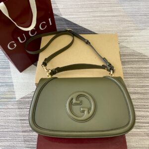 Gucci 815716