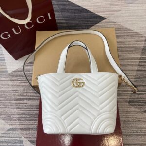 Gucci 847386