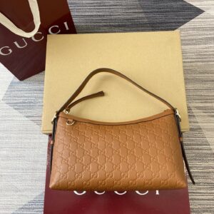 Gucci 847449