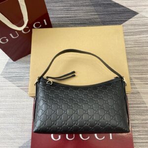 Gucci 847449