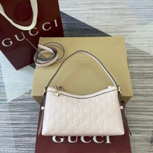 Gucci 847450