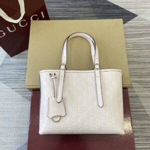 Gucci 847456