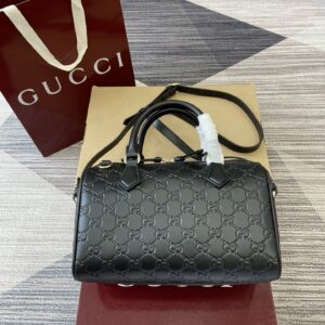 Gucci 848886