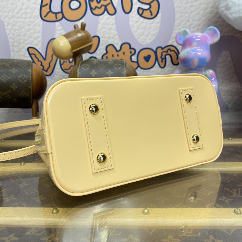 Top Quality LV Alma Bb Apricot