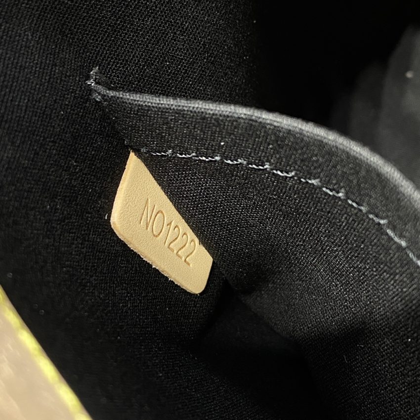 Top Quality LV Alma Bb Black Patent