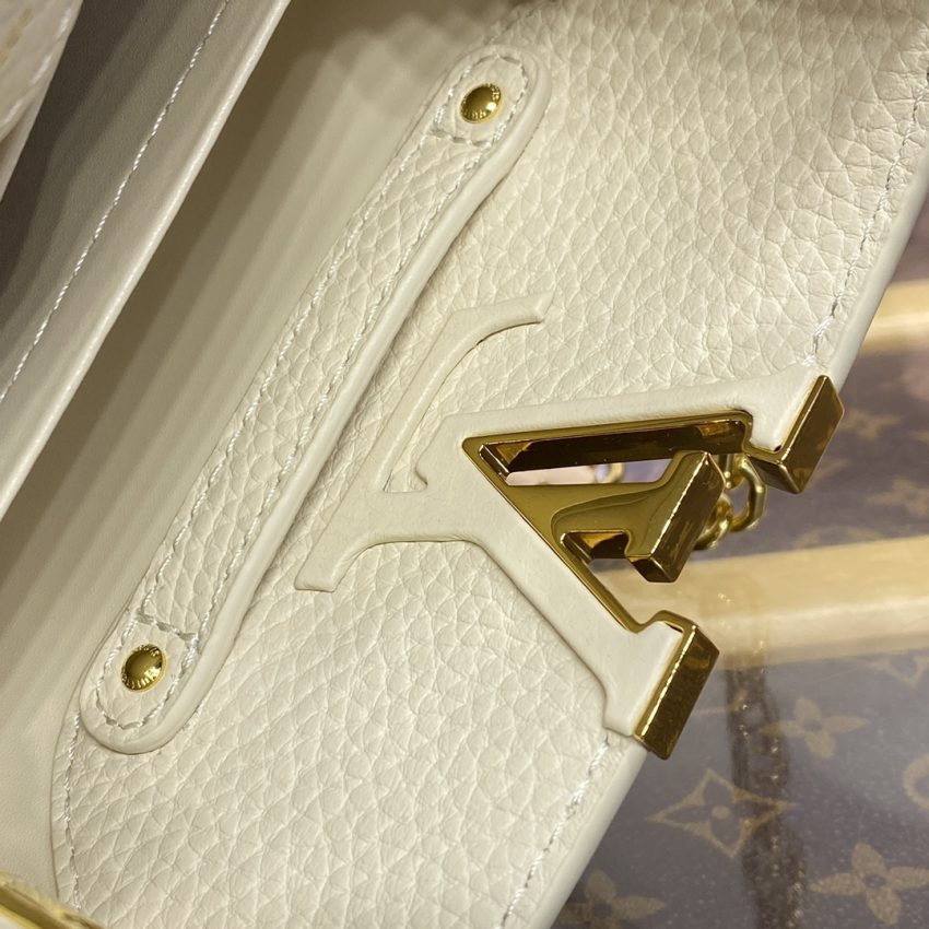 Top Quality LV Capucines Beige Blue