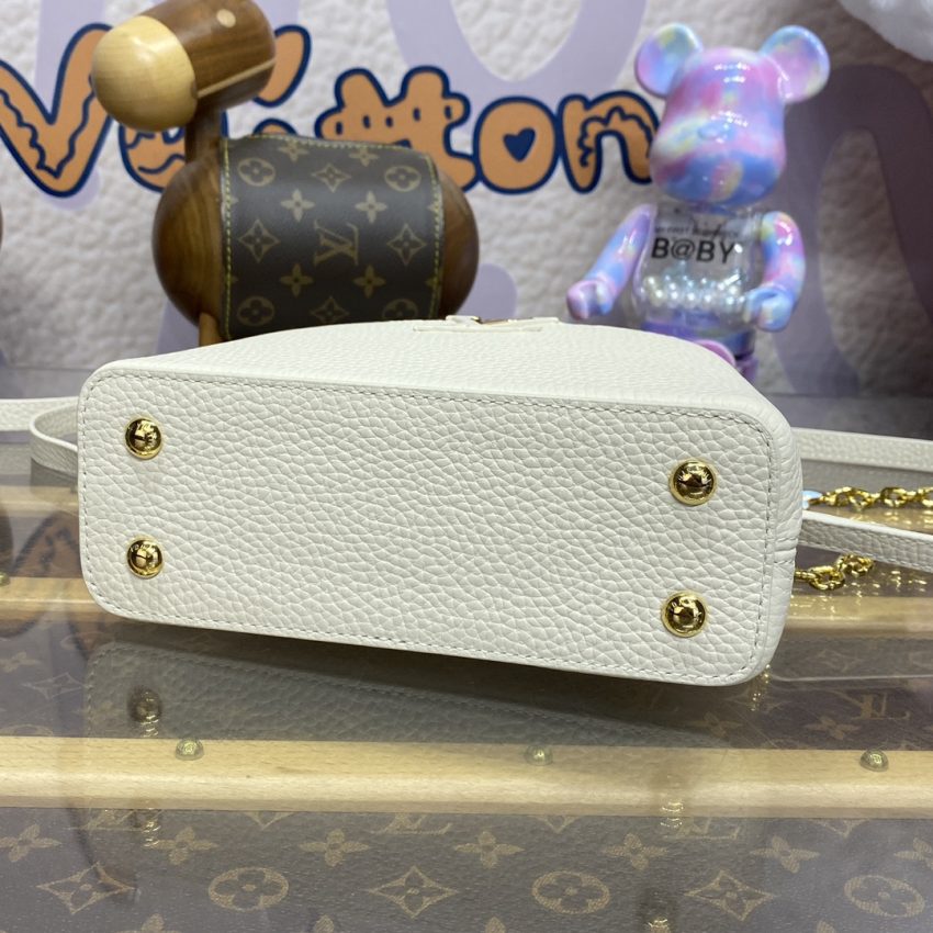 Top Quality LV Capucines Beige Blue