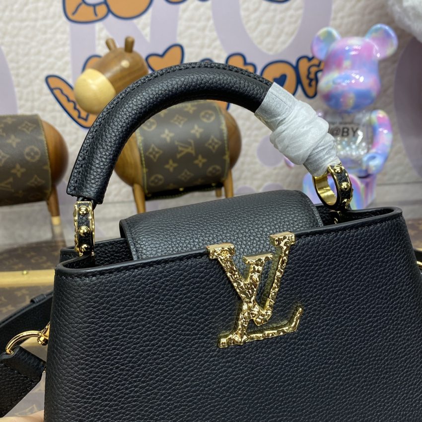 Top Quality LV Capucines East West Black