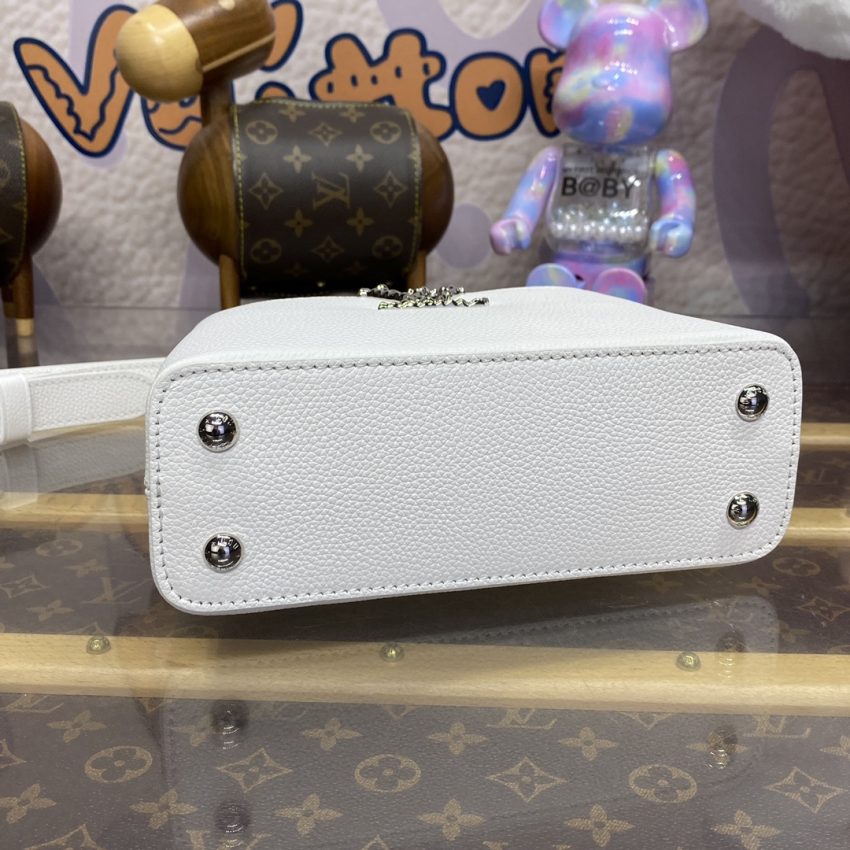 Top Quality LV Capucines East West White
