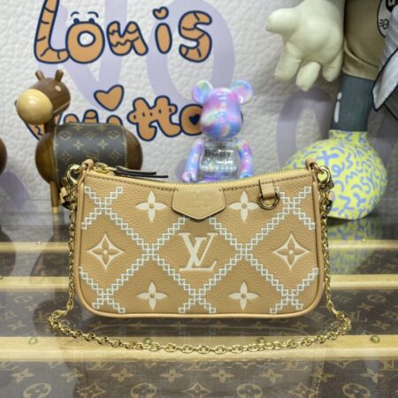 Top Quality LV Easy Pouch Apricot
