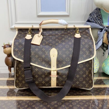 Top Quality LV Hunting Bag