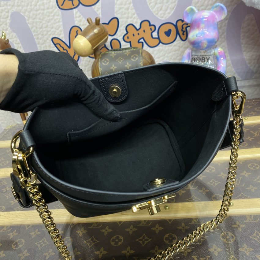 Top Quality LV Lock And Walk Black