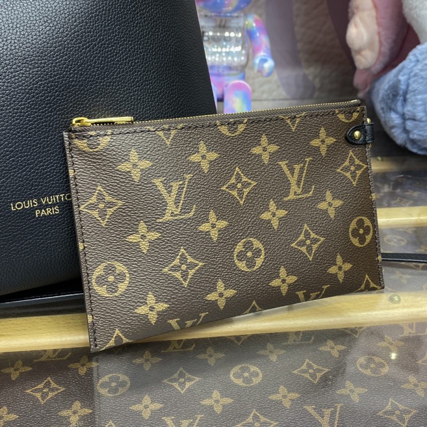 Top Quality LV Low Key Hobo Black