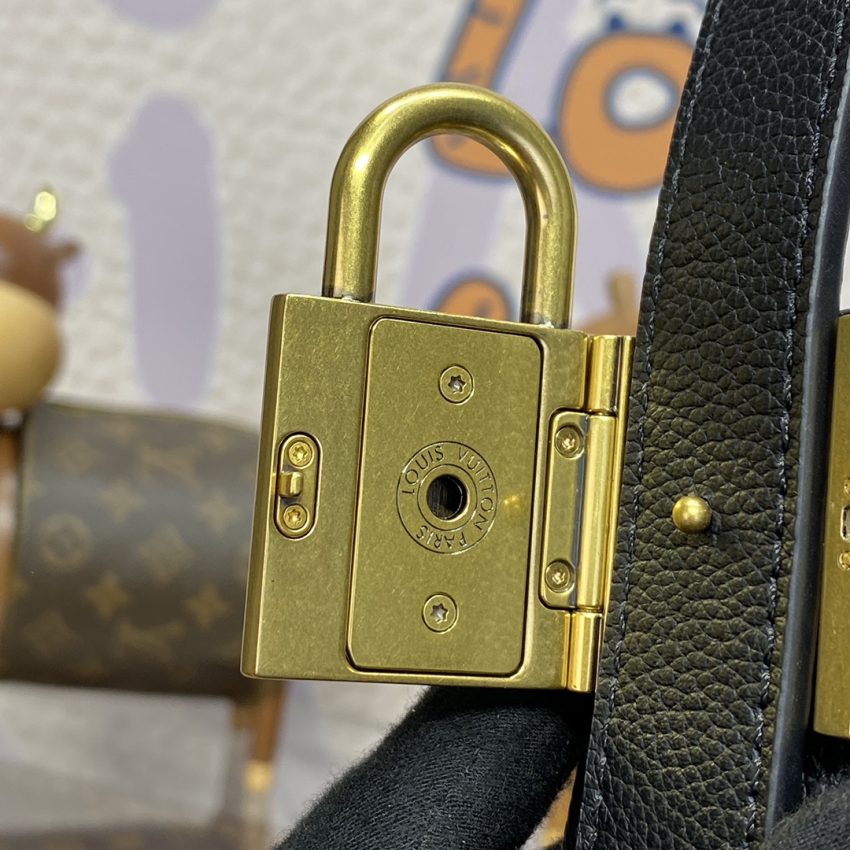 Top Quality LV Low Key Hobo Black