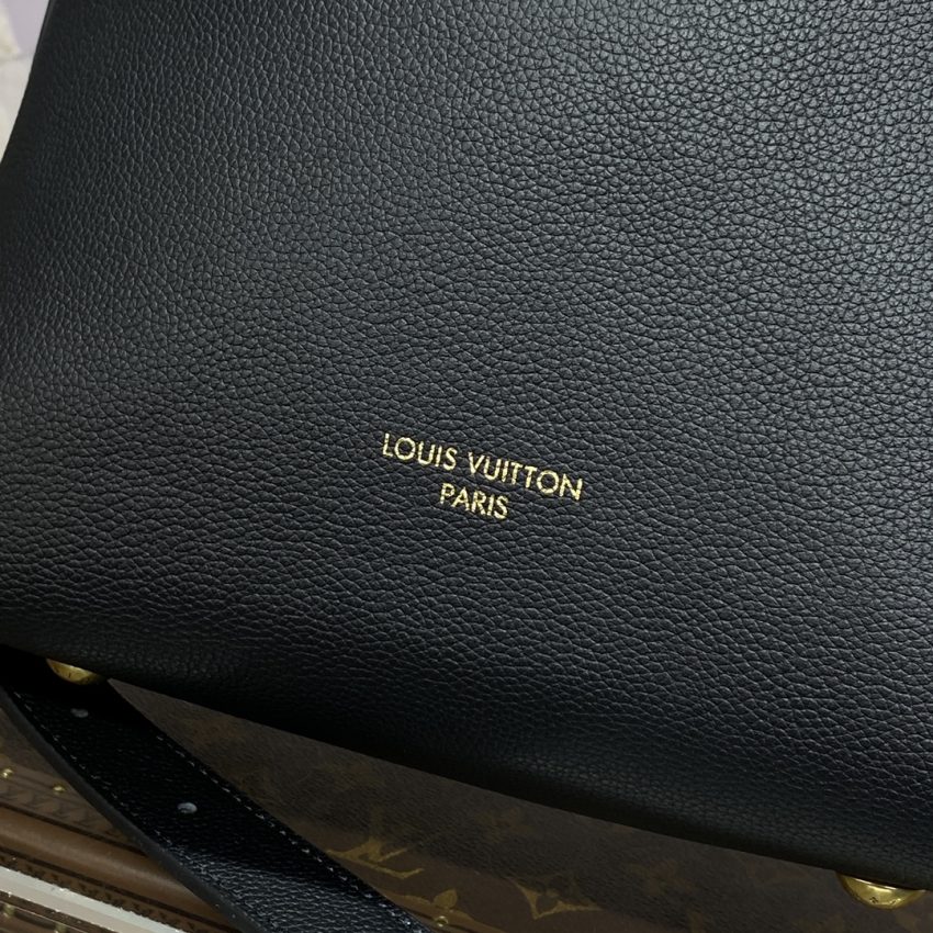 Top Quality LV Low Key Hobo Black