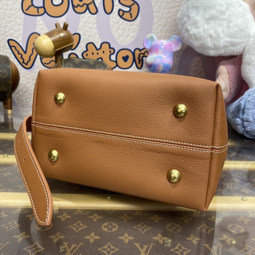 Top Quality LV Low Key Hobo Brown - View 4