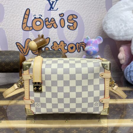 Top Quality LV Side Trunk Beige Square