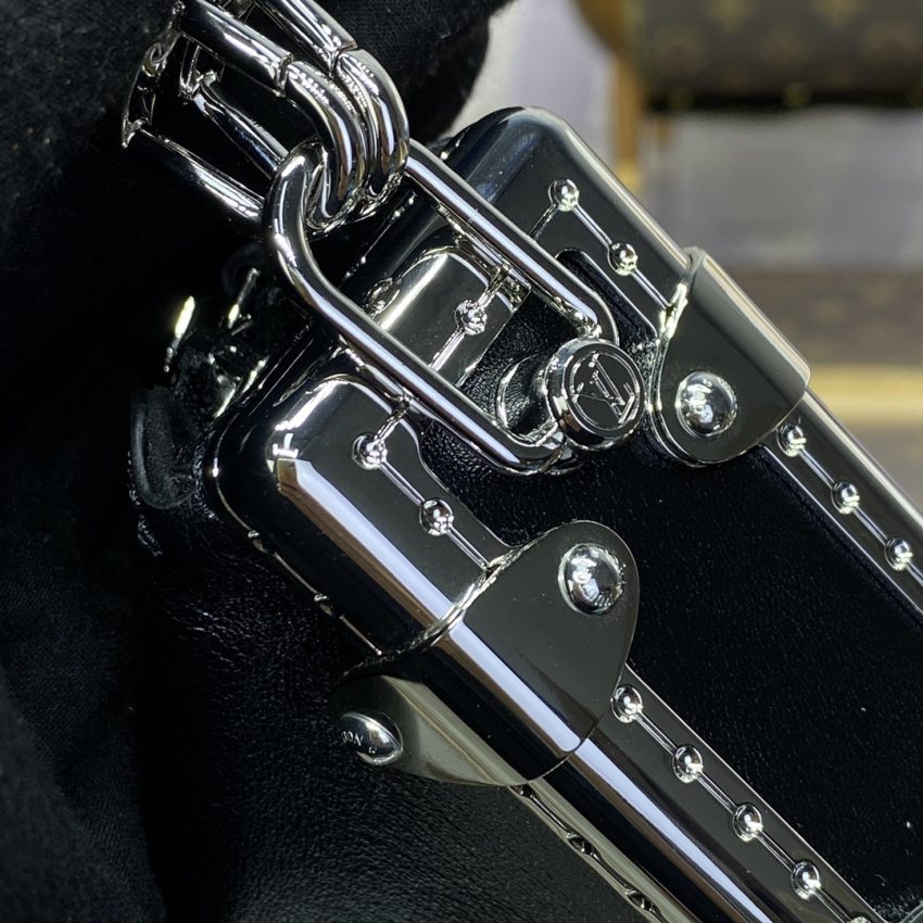 Top Quality LV Slim Trunk Black
