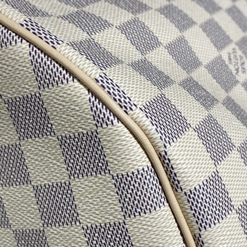 Top Quality LV Speedy White Grid