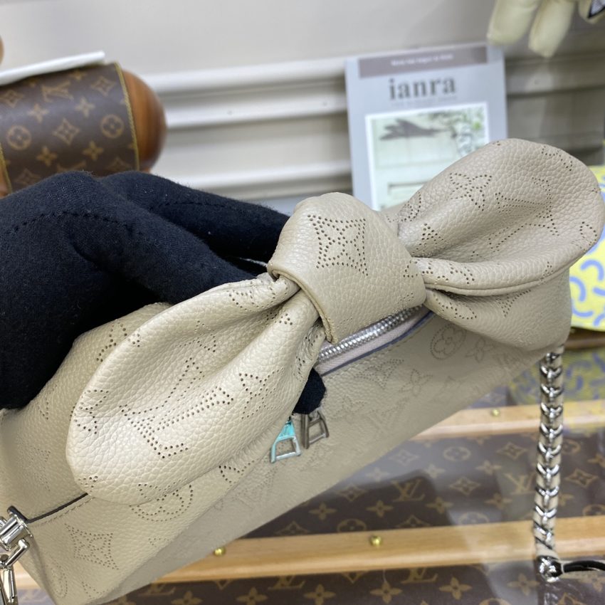 Top Quality LV Why Knot Beige