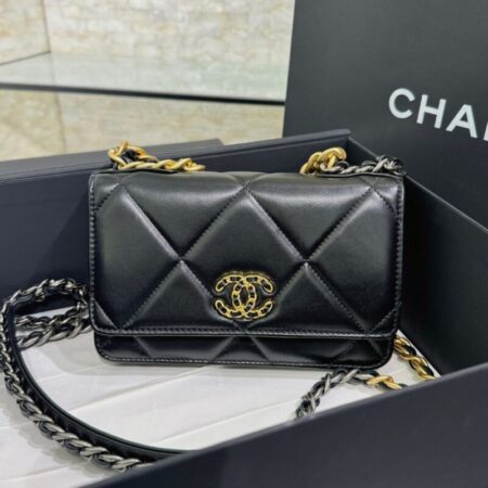 Top Quality Chanel 19 Wallet on Chain Black