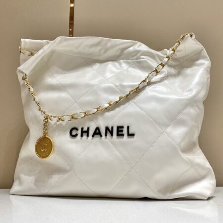 Top Quality Chanel 22 Medium Handbag White