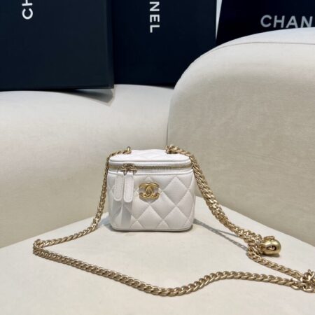 Top Quality Chanel 23P Heart Lipstick Bag White
