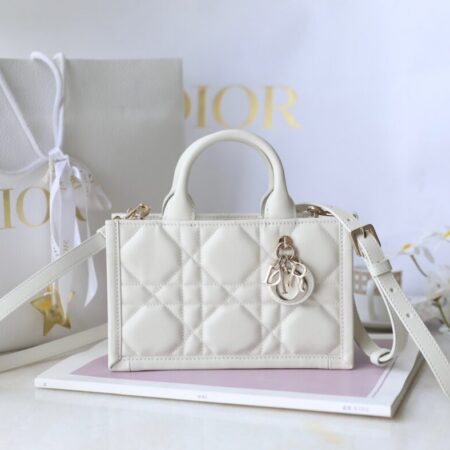 Top Quality Dior Tote Book Mini White
