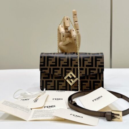 Top Quality Fendi Baguette Wallet On Chain