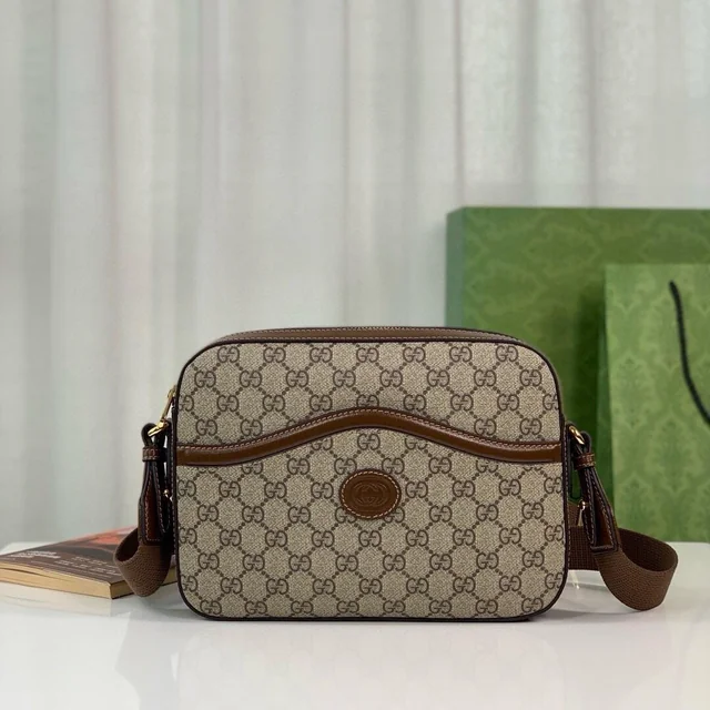 GUCCI MESSENGER BAG WITH INTERLOCKING G