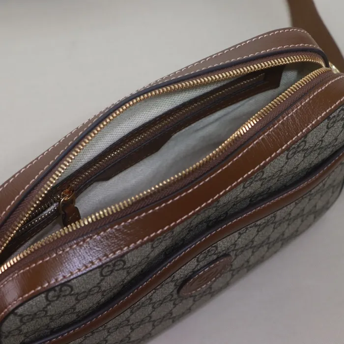 GUCCI MESSENGER BAG WITH INTERLOCKING G - View 8