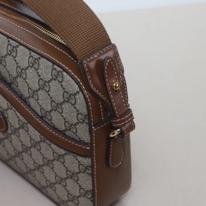 GUCCI MESSENGER BAG WITH INTERLOCKING G - View 9