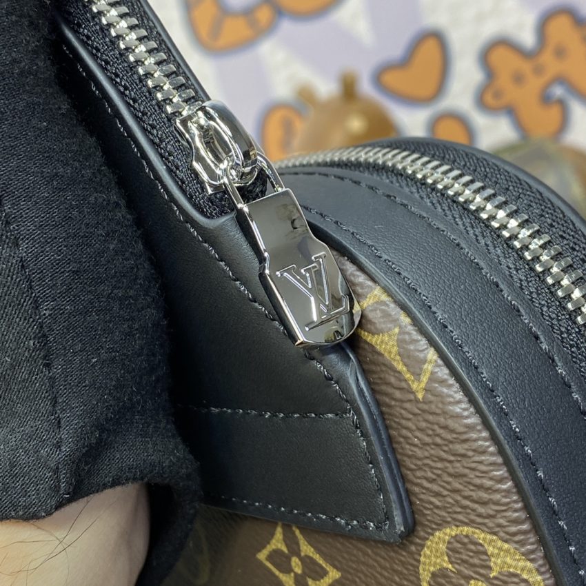 Top Quality LV Avenue Slingbag Brown - View 2