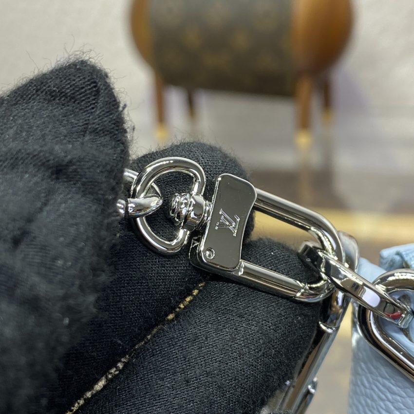 Top Quality LV Multi Pochette Accessoires Light Blue - View 9