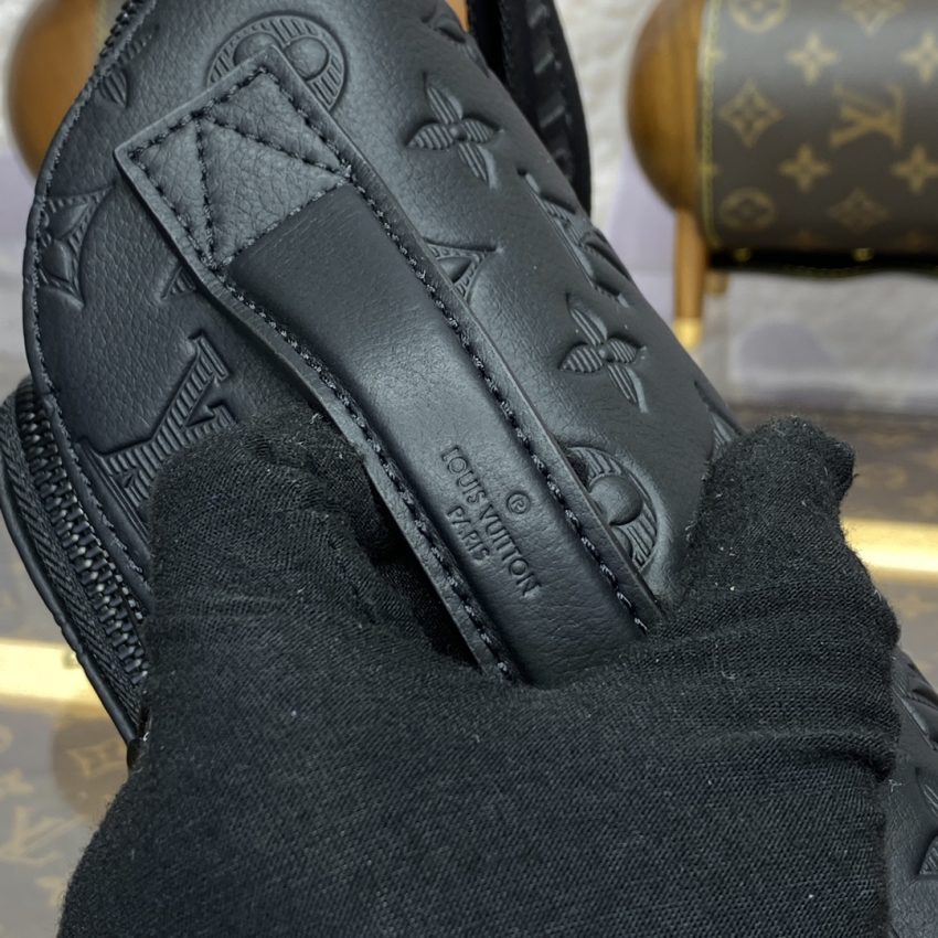 Top Quality LV Rush Bumbag Black - View 3
