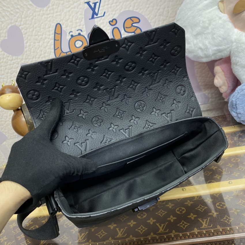 Top Quality LV S – Cape Messenger Full Black - View 2