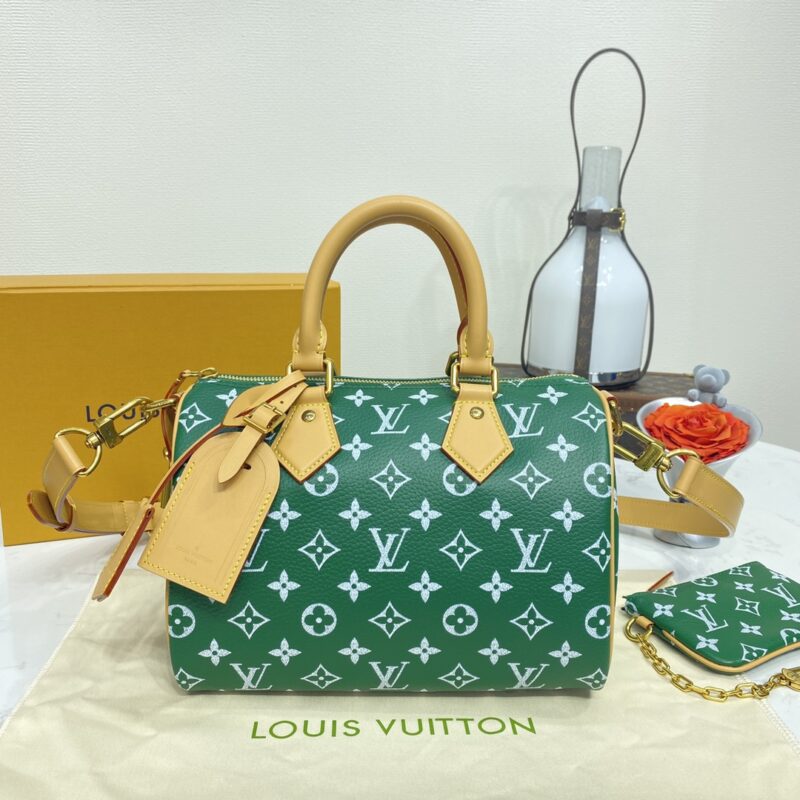 Top Quality LV Speedy P9 Bandouliere 25 Green