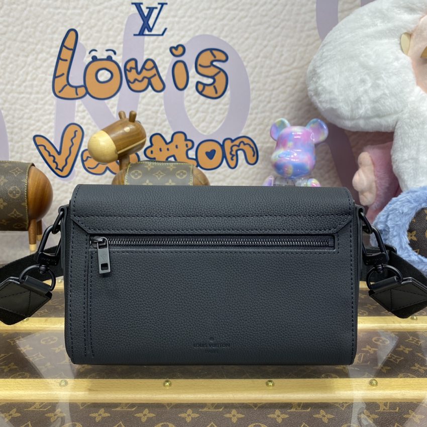 Top Quality LV Takeoff Messenger Black - View 5