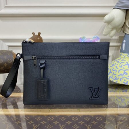 Top Quality LV Takeoff Pouch Black
