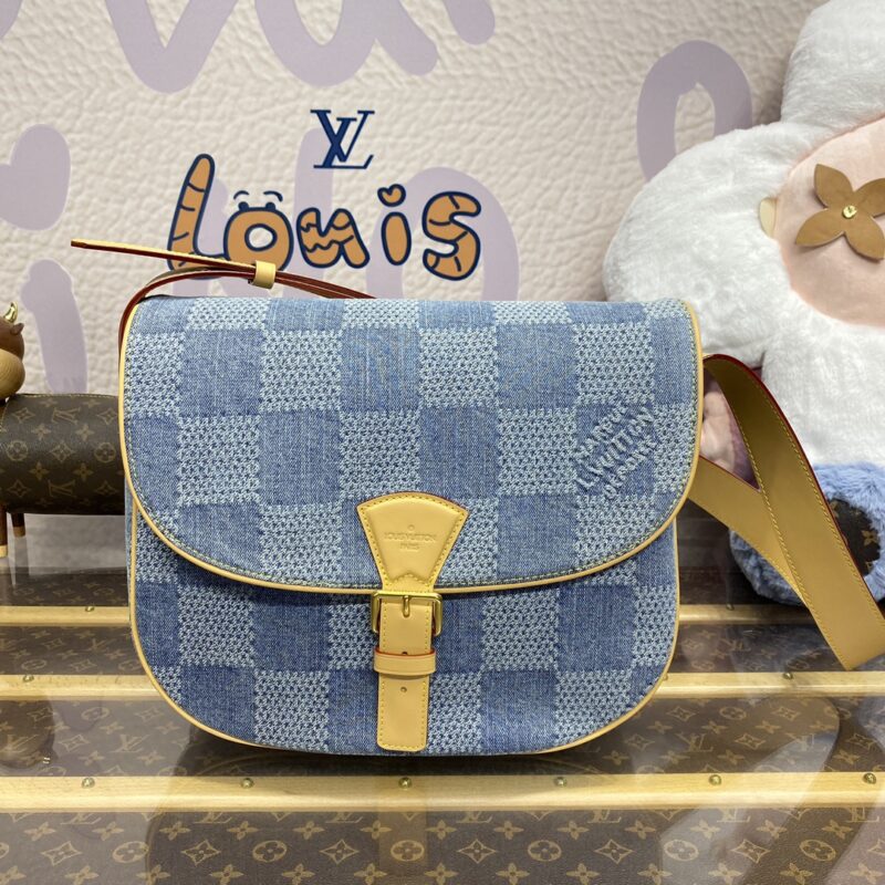 Top Quality LV Wearable Wallet Denim