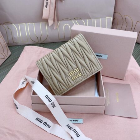 Top Quality Miu Miu Pocket Wallet Beige